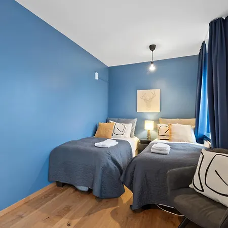 Penthouse On The Shopping Street-free Parking Apartment *