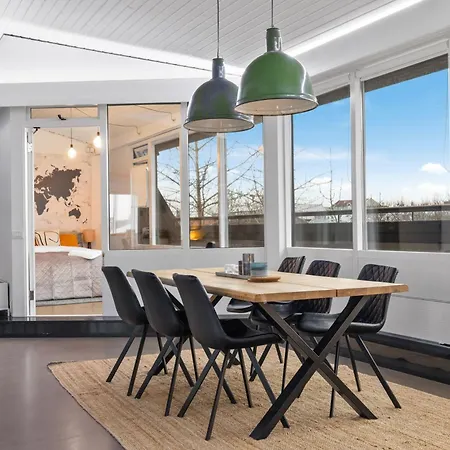 Penthouse On The Shopping Street-free Parking * Reykjavik