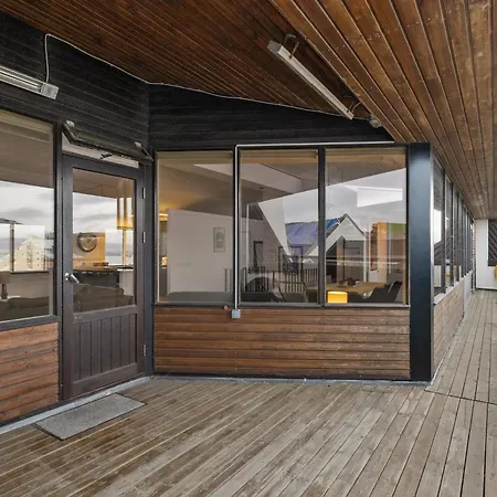 Penthouse On The Shopping Street-free Parking Apartment *